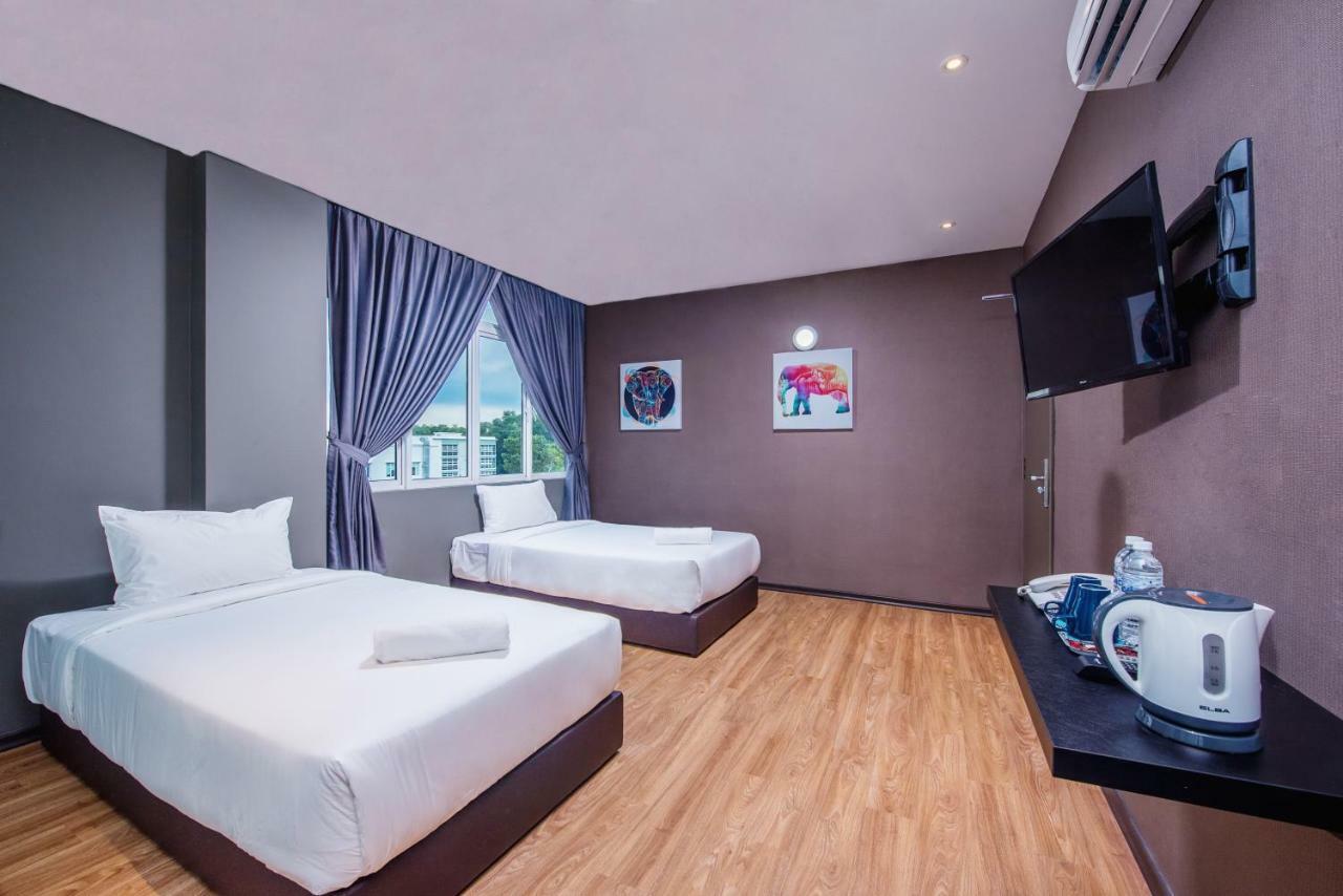 Nap Hotel Johor Bahru Exterior foto