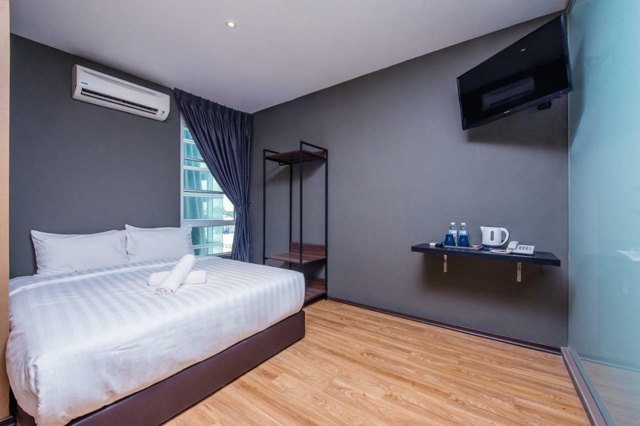 Nap Hotel Johor Bahru Exterior foto